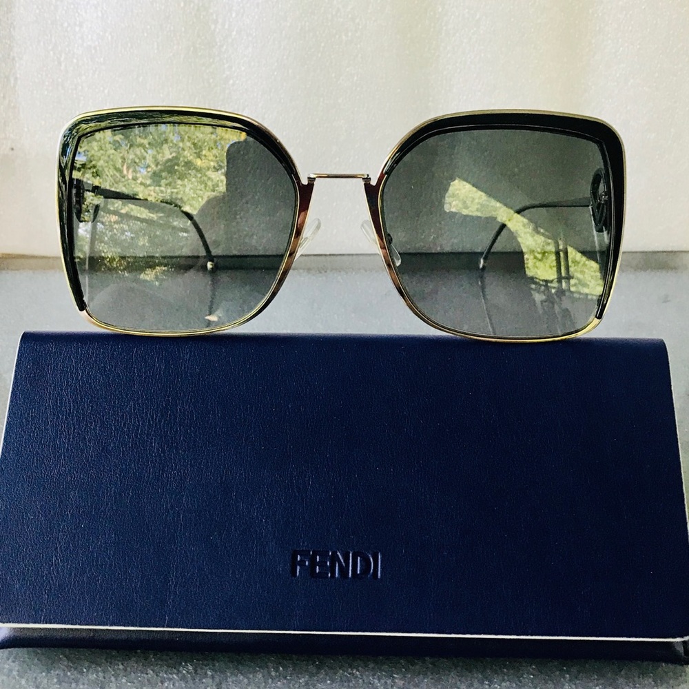 Fendi Oversized Square Sunglasses